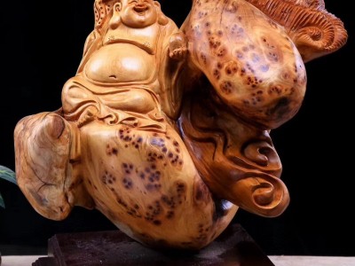 崖柏根雕：弥勒佛图3